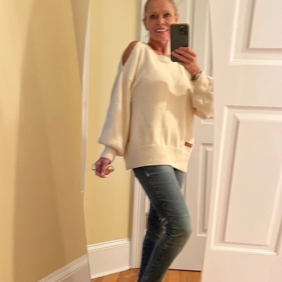 Simple Southern cream sweater NWT - Picture 1 of 11